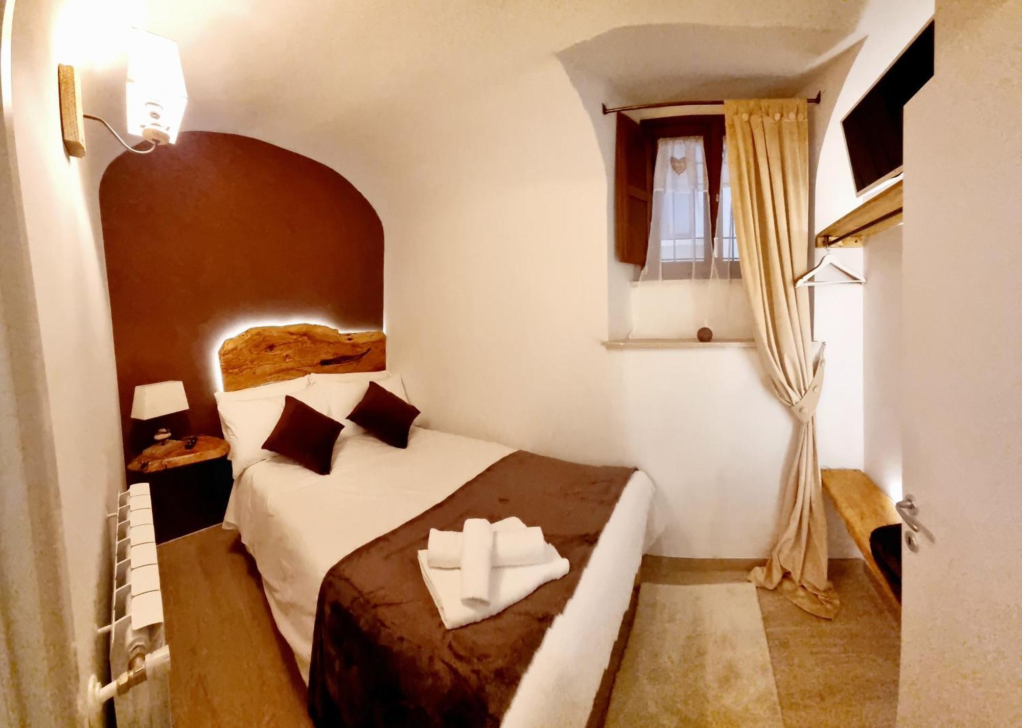 Dimora Grotta Masciarelli Hotel L'Aquila Ngoại thất bức ảnh