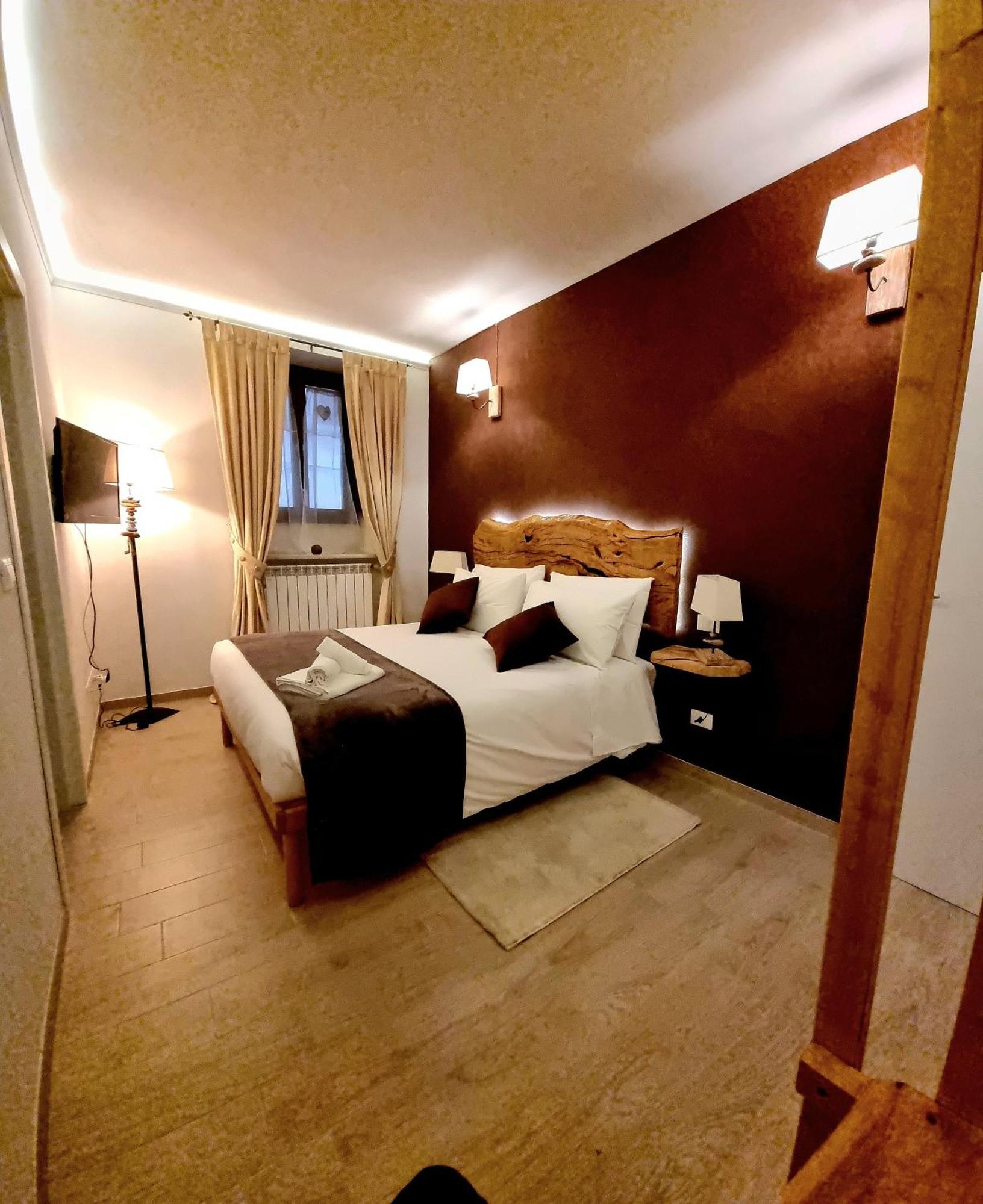 Dimora Grotta Masciarelli Hotel L'Aquila Ngoại thất bức ảnh