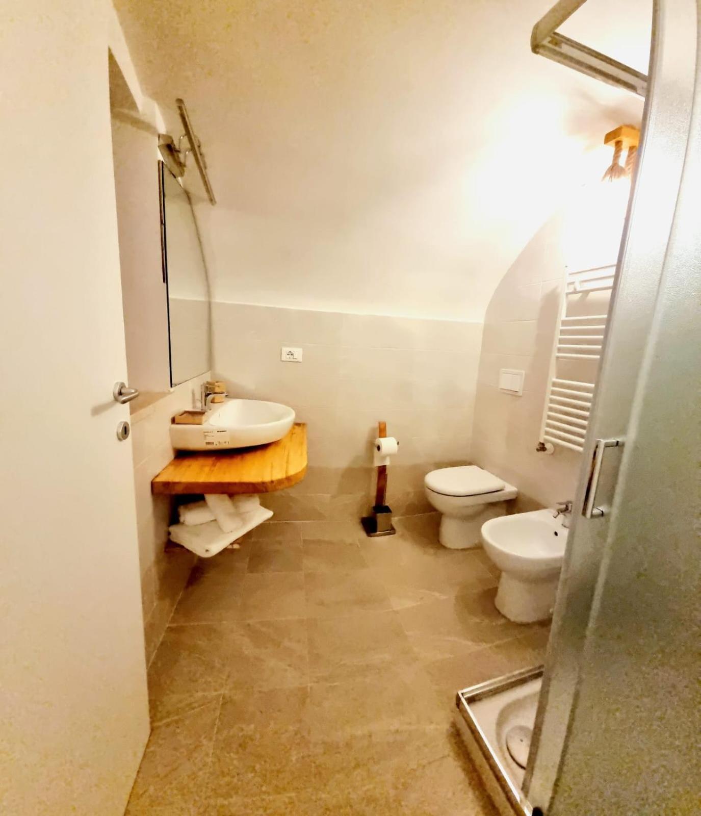 Dimora Grotta Masciarelli Hotel L'Aquila Phòng bức ảnh