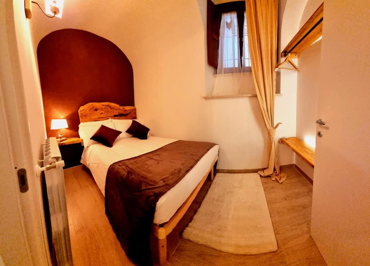 Dimora Grotta Masciarelli Hotel L'Aquila Phòng bức ảnh